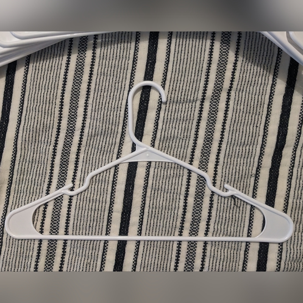 50 Pack of Matching White Clothes Hangers